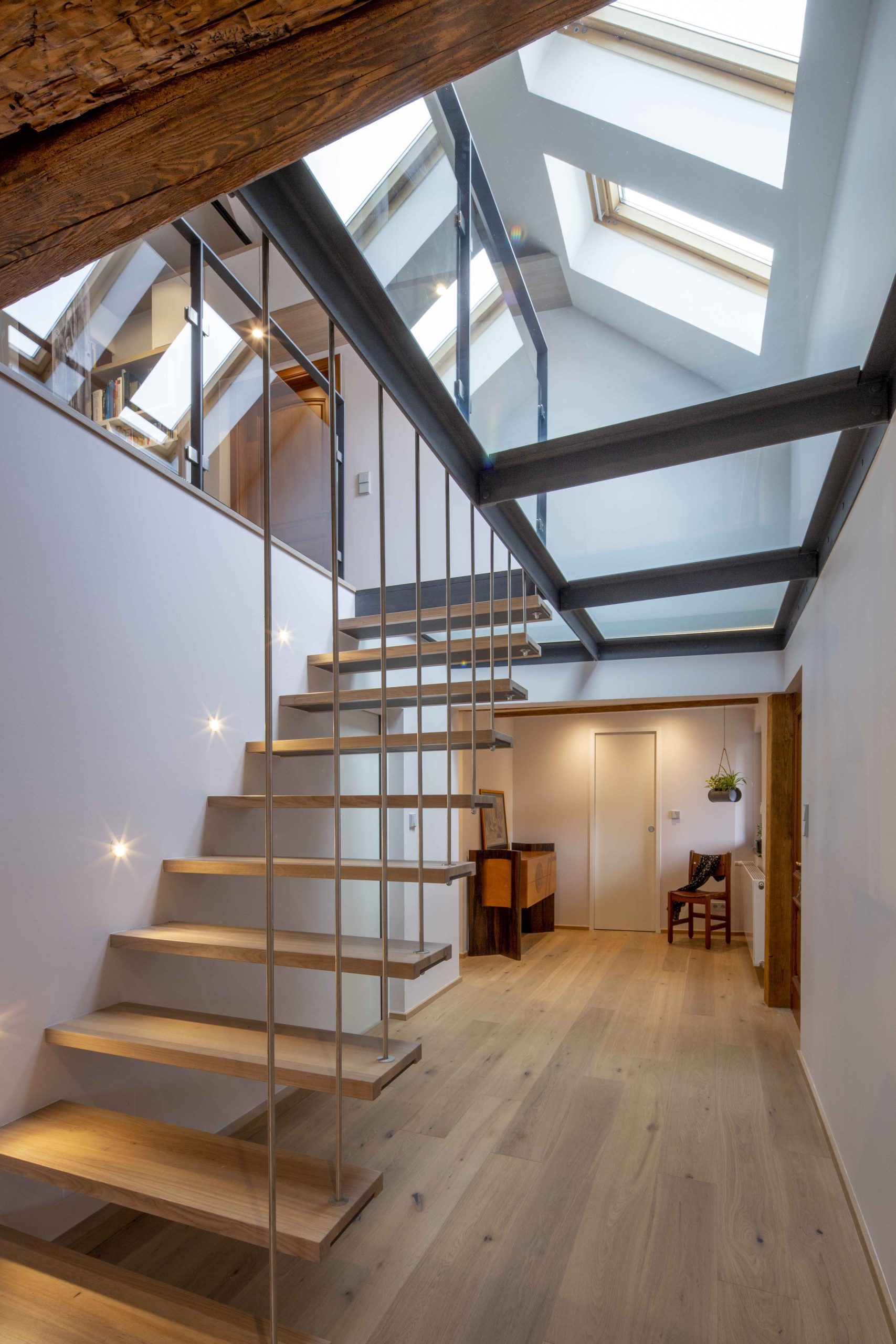 INDEX_Réhabilitation d'un logement situé dans un corps de ferme 2018_projet réhabilitation d'un logement situé dans un corps de ferme_escalier